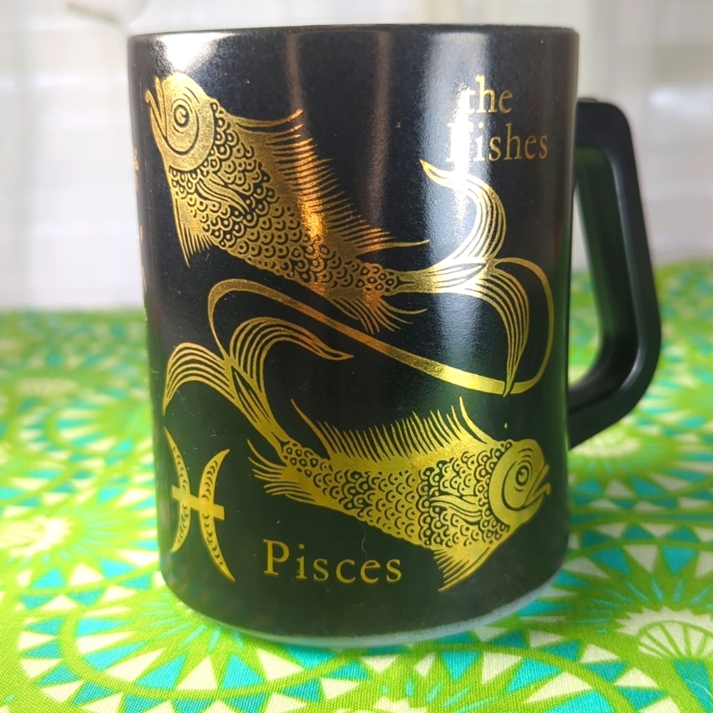 Federal Glass Vintage Pisces Fish Mug Milk Glass '70's